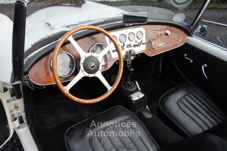 Jaguar Daimler SP 250 - <small></small> 48.900 € <small>TTC</small> - #23