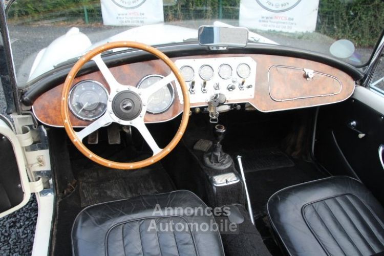 Jaguar Daimler SP 250 - <small></small> 48.900 € <small>TTC</small> - #25