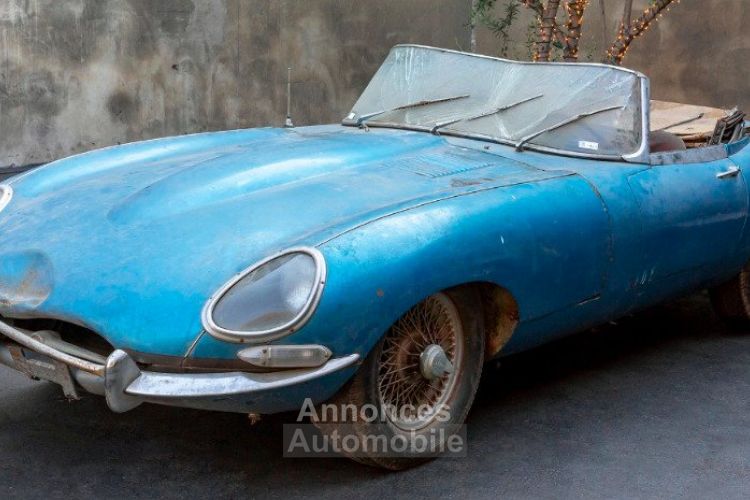 Jaguar E-Type XKE Series I Flat Floor Roadster With a Louvered Bonnet - <small></small> 98.300 € <small>TTC</small> - #1