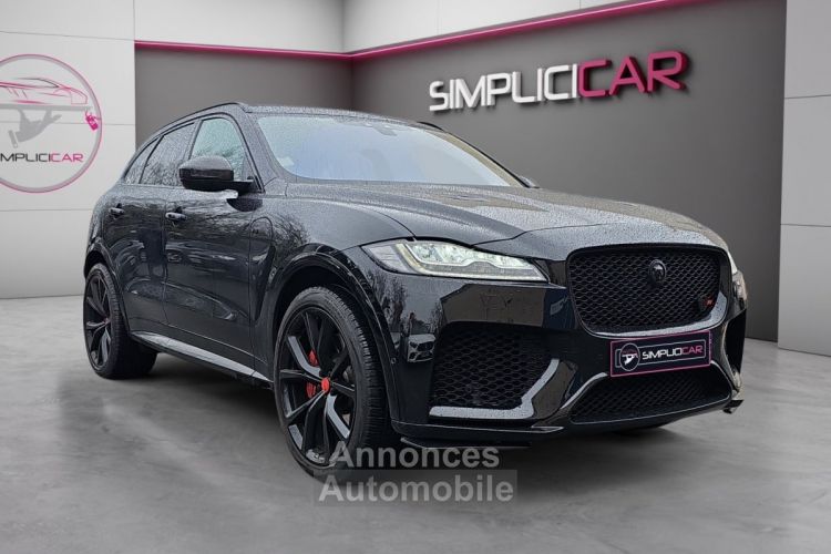 Jaguar F-Pace 5.0 V8 550 Supercharged AWD BVA8 SVR - ENTRETIEN - TOIT OUVRANT - SIEGES CHAUFFANTS - PARFAIT ETAT - <small></small> 64.990 € <small>TTC</small> - #1