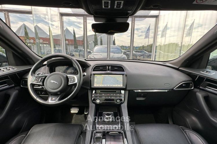 Jaguar F-Pace F PACE 25d R-Sport AWD|Meridian|Panorama - <small></small> 35.900 € <small>TTC</small> - #16