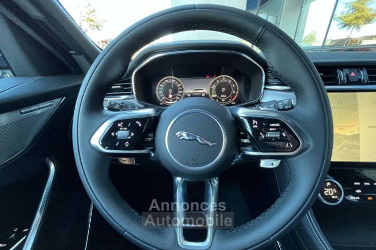 Jaguar F-Pace P400e Plug-in-Hybrid R-Dynamic S BVA8 AWD - <small></small> 90.620 € <small>TTC</small> - #17