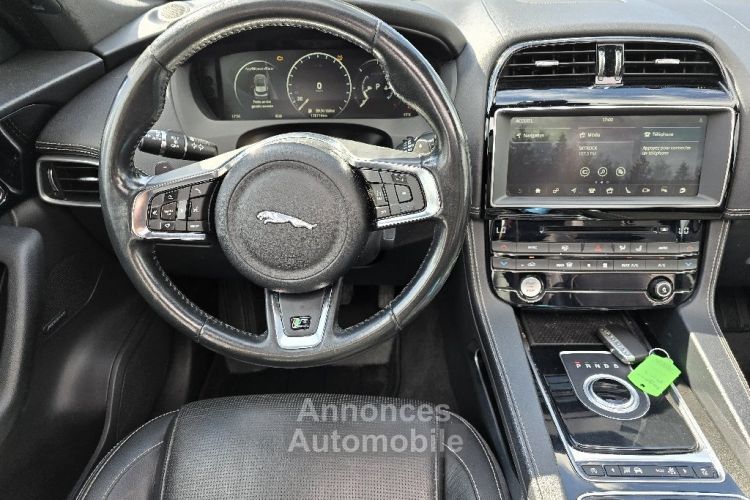 Jaguar F-Pace V6 3.0 D - 300 ch AWD BVA8 R-Sport - <small></small> 20.990 € <small>TTC</small> - #9