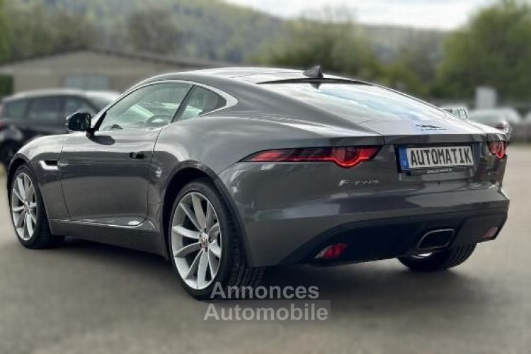 Jaguar F-Type 2.0 300 ch 1èreM  /MERIDIAN / Système d'échappement actif (sport) avec commande de clapet / Garantie 12 mois Prémium - <small></small> 42.490 € <small></small> - #9