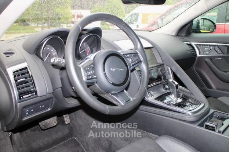 Jaguar F-Type 2.0 300 ch 1èreM  /MERIDIAN / Système d'échappement actif (sport) avec commande de clapet / Garantie 12 mois Prémium - <small></small> 42.490 € <small></small> - #10