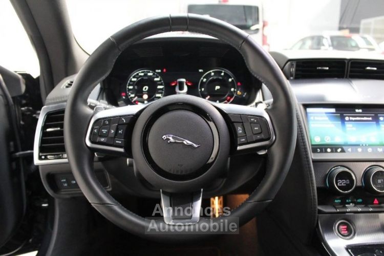 Jaguar F-Type 2022 2.0 aut. Coupé R-Dynamic-IVA ESPOSTA-CAR PLAY - <small></small> 57.990 € <small>TTC</small> - #6