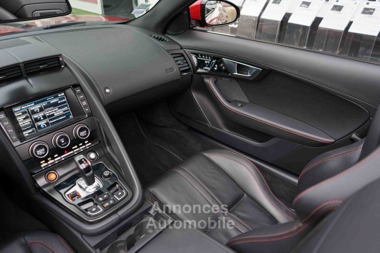 Jaguar F-Type Cabriolet V8 S 495 Ch 920 €/mois Caméra, Meridian Surround 770 W, Sièges Ch., Accès Sans Clé ... Etat EXCEPTIONNEL Rév. 11/2024 Gar. 12 Mois - <small></small> 73.900 € <small>TTC</small> - #35