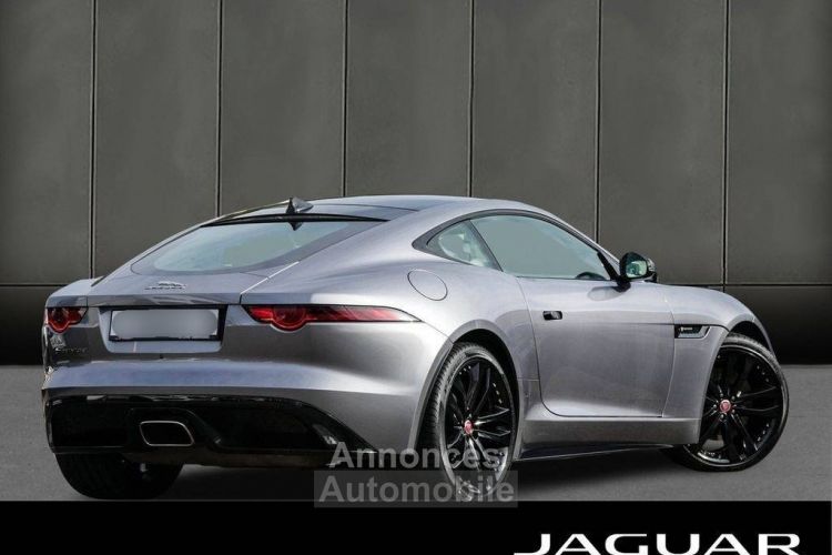 Jaguar F-Type Coupe 2.0 T 300ch R-Dynamic BVA8 - <small></small> 49.900 € <small>TTC</small> - #2