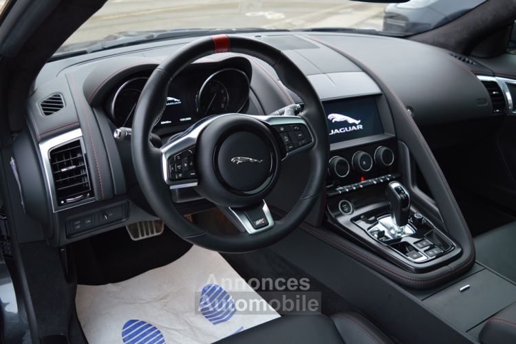 Jaguar F-Type Coupé 300 Ch Chequered-Flag 1 MAIN - 28.000 Km - <small></small> 43.490 € <small></small> - #7