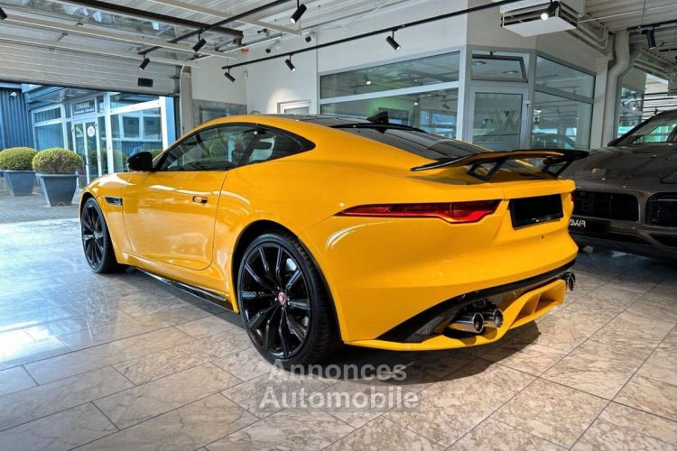 Jaguar F-Type Coupe 5.0 V8 Suralimenté 575ch R AWD BVA8 - <small></small> 73.900 € <small>TTC</small> - #4