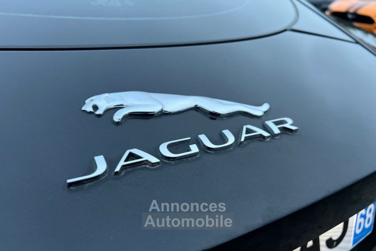 Jaguar F-Type coupé R 550ch Noir toit panoramique 59900€ - <small></small> 59.900 € <small>TTC</small> - #16