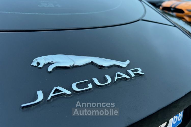 Jaguar F-Type coupé R 550ch Noir toit panoramique 59900€ - <small></small> 59.900 € <small>TTC</small> - #17