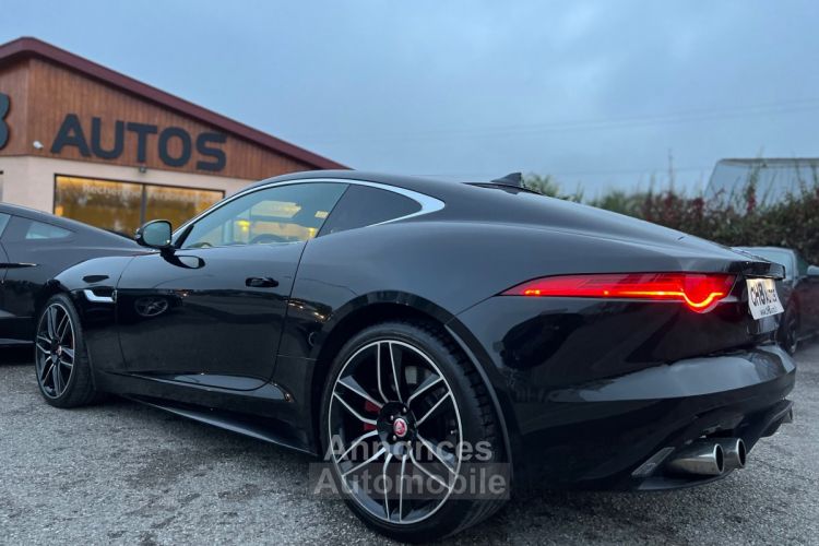 Jaguar F-Type coupé R 550ch Noir toit panoramique 59900€ - <small></small> 59.900 € <small>TTC</small> - #19