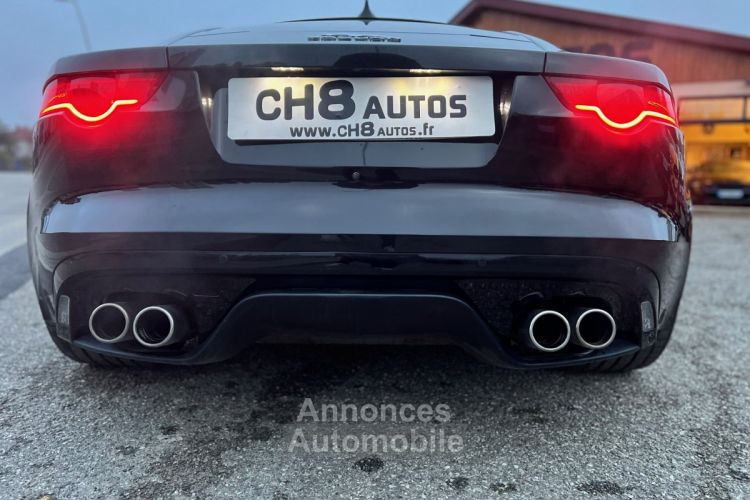 Jaguar F-Type coupé R 550ch Noir toit panoramique 59900€ - <small></small> 59.900 € <small>TTC</small> - #24