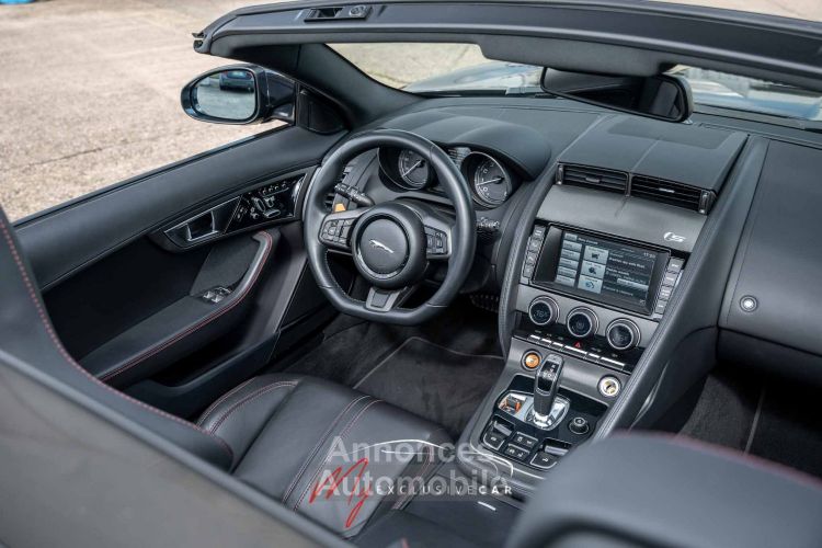 Jaguar F-Type JAGUAR F-TYPE V6 S 380Ch BVA - GARANTIE 12 MOIS - Révision Faite Le 27/02/2024 - Très Bon état - Sièges électriques à Mémoire - Caméra De Recul - <small></small> 59.990 € <small>TTC</small> - #30