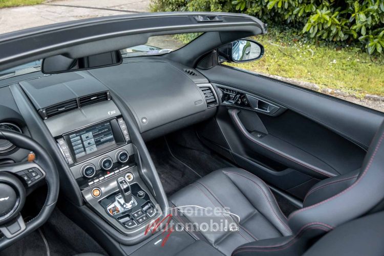 Jaguar F-Type JAGUAR F-TYPE V6 S 380Ch BVA - GARANTIE 12 MOIS - Révision Faite Le 27/02/2024 - Très Bon état - Sièges électriques à Mémoire - Caméra De Recul - <small></small> 59.990 € <small>TTC</small> - #31