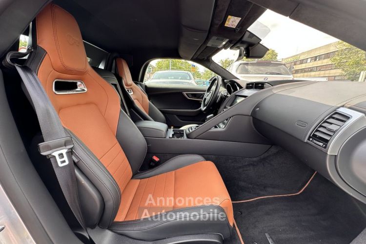 Jaguar F-Type V8 5.0L Compresseur R AWD 551 SIÈGE BAQUET CUIR RABAT Echappement sport Pack Design Son Méridian Garantie Jaguar Approved jusqu'au 14.01.2026 - <small></small> 74.990 € <small>TTC</small> - #12