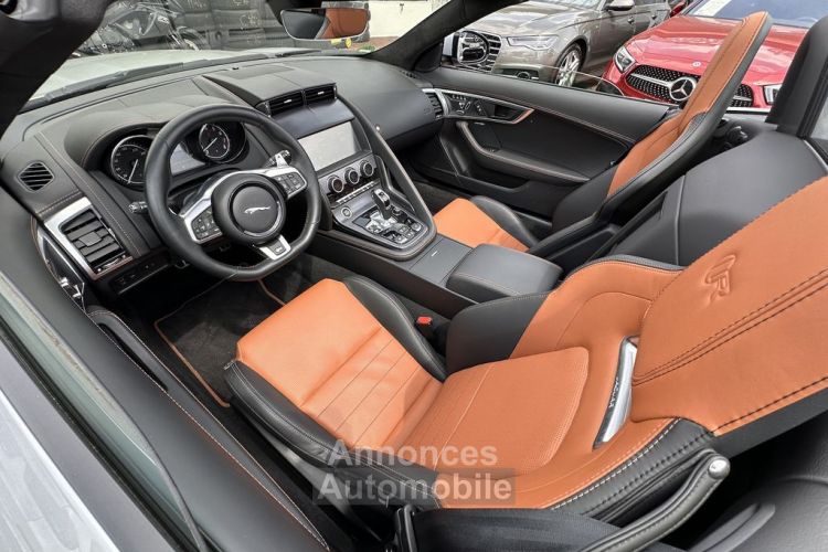 Jaguar F-Type V8 5.0L Compresseur R AWD 551 SIÈGE BAQUET CUIR RABAT Echappement sport Pack Design Son Méridian Garantie Jaguar Approved jusqu'au 14.01.2026 - <small></small> 74.990 € <small>TTC</small> - #17