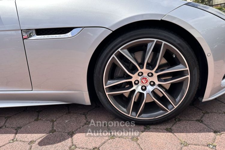 Jaguar F-Type V8 5.0L Compresseur R AWD 551 SIÈGE BAQUET CUIR RABAT Echappement sport Pack Design Son Méridian Garantie Jaguar Approved jusqu'au 14.01.2026 - <small></small> 74.990 € <small>TTC</small> - #37