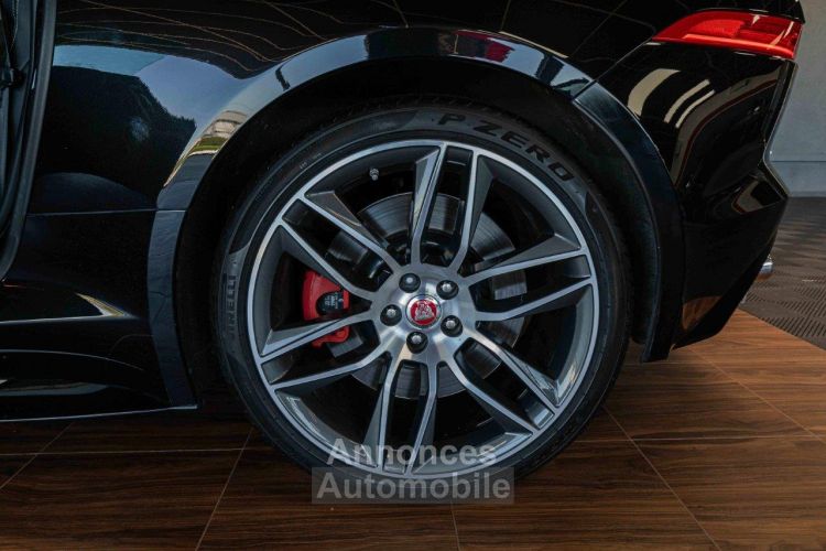 Jaguar F-Type V8 R 550 Ch 4 Roues Motrices BVA8 - 858 €/mois - Toit Pano, Caméra, Meridian, Sièges 14 Réglages, Hayon électrique... - Révisée 01/2025 - <small></small> 79.500 € <small>TTC</small> - #10