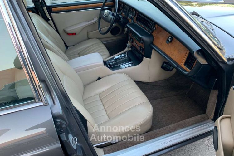 Jaguar Sovereign XJ 5.3 V12 HE Automatique - <small></small> 11.900 € <small>TTC</small> - #11