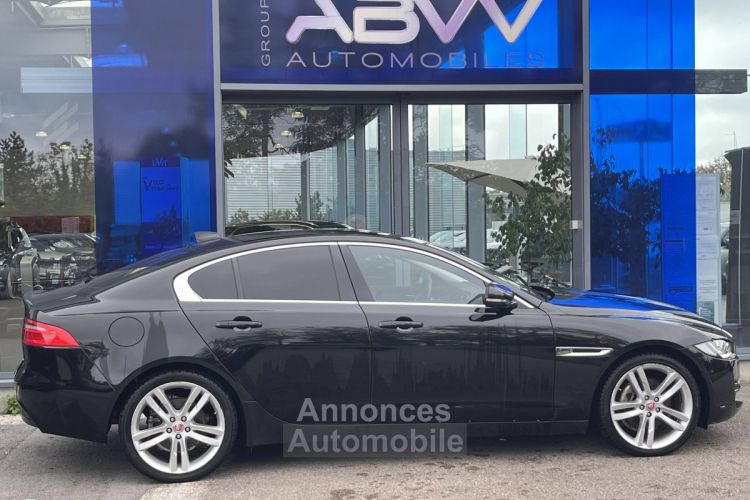 Jaguar XE 2.0 D - 180 ch BVA Portfolio - <small></small> 24.900 € <small>TTC</small> - #3