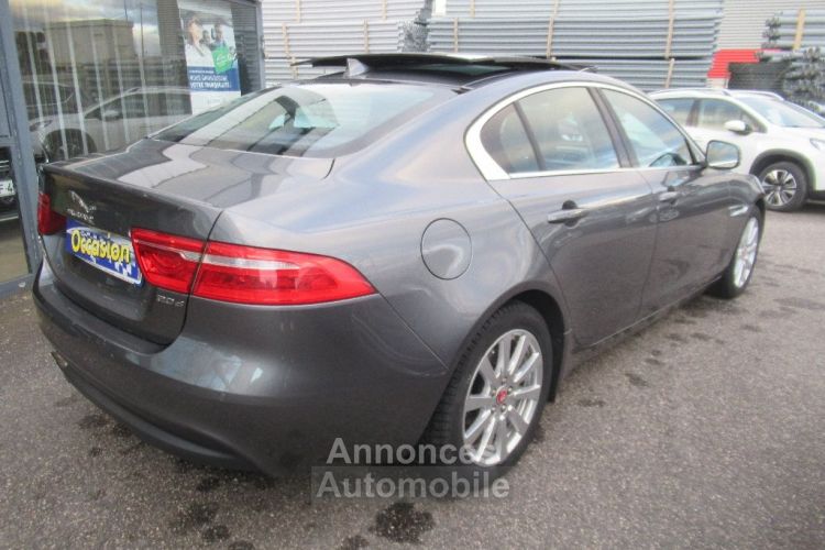 Jaguar XE 2.0 D - 180 ch BVA Prestige - <small></small> 12.990 € <small>TTC</small> - #4