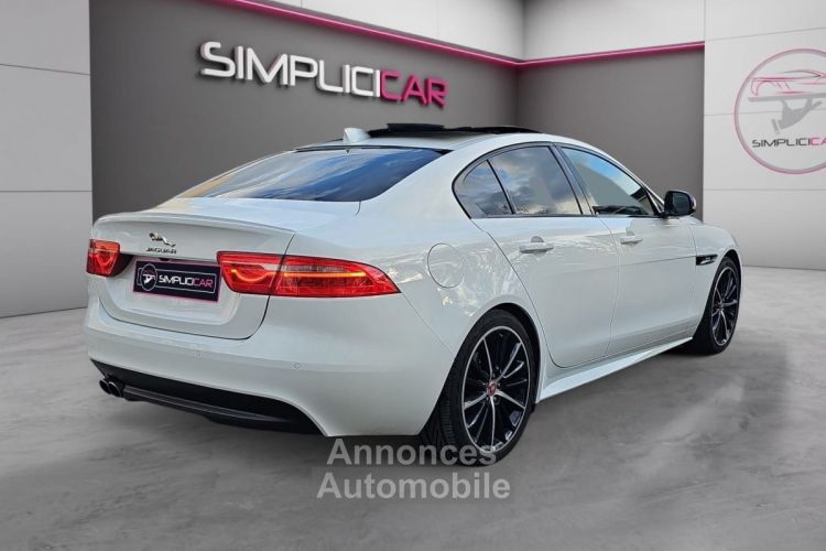 Jaguar XE 2.0 D - 180 ch BVA R-Sport - Toit Ouvrant - Meridian - <small></small> 18.490 € <small>TTC</small> - #14