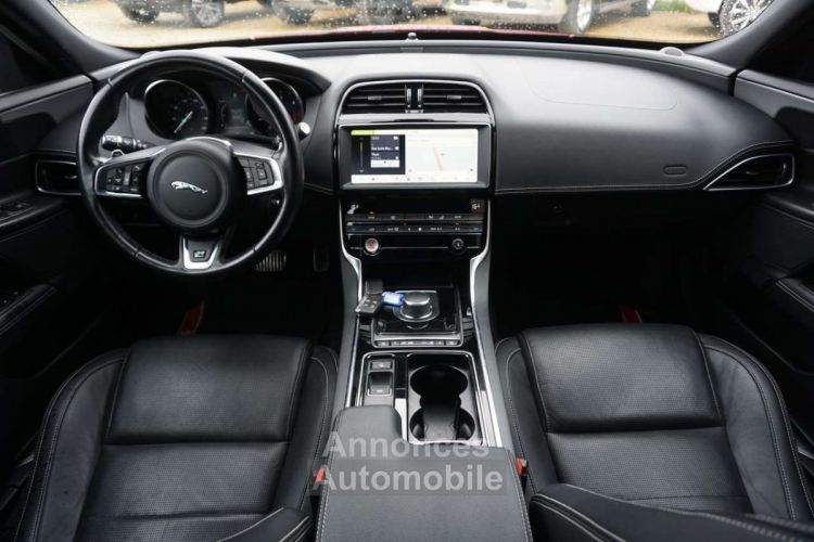 Jaguar XE 2.0 D R-SPORT AUTO-PANO-BI XENON-CAM-KEYLESS-6dt - <small></small> 19.990 € <small>TTC</small> - #17