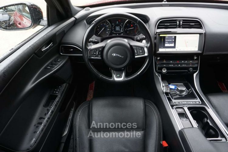 Jaguar XE 2.0 D R-SPORT AUTO-PANO-BI XENON-CAM-KEYLESS-6dt - <small></small> 19.990 € <small>TTC</small> - #18