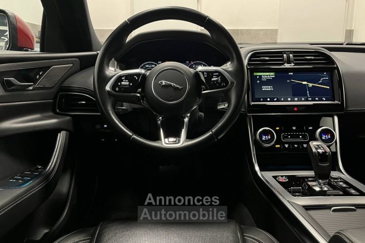 Jaguar XE 2.0 D180ch R-Dynamic SE BVA8 - <small></small> 27.990 € <small>TTC</small> - #18