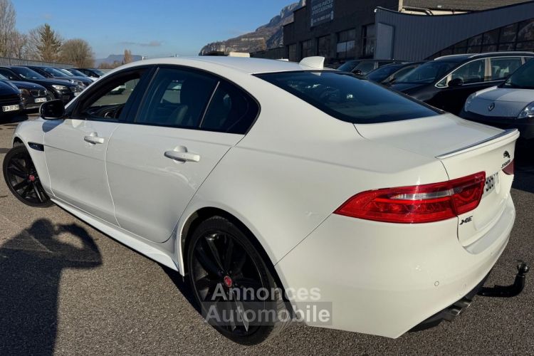 Jaguar XE 2.0D 180CH R-SPORT BVA8 - <small></small> 14.990 € <small>TTC</small> - #11