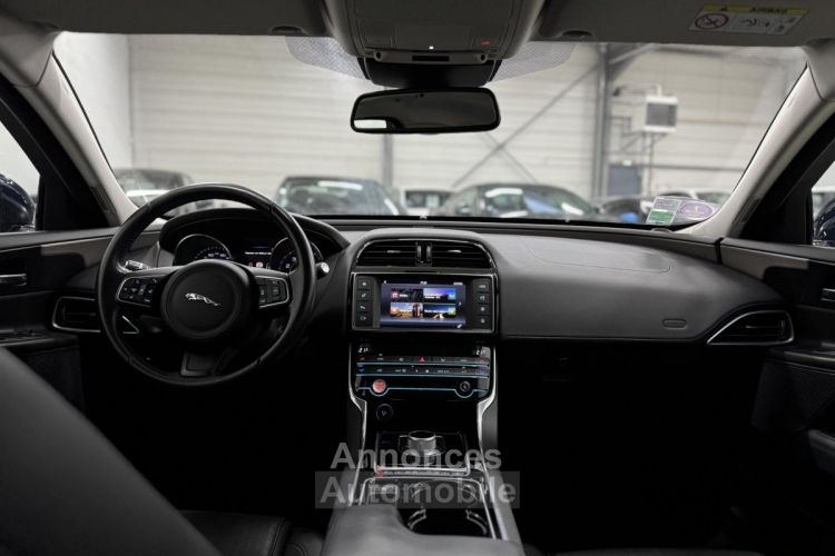 Jaguar XE 20T 2.0 200 CH BVA 8 Portfolio - <small></small> 19.990 € <small>TTC</small> - #11