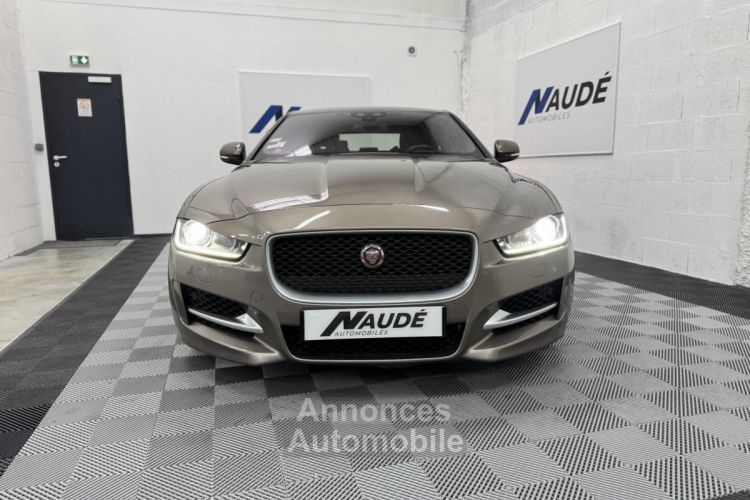 Jaguar XE 25T 2.0 240 CH BVA 8 R-Sport - <small></small> 21.990 € <small>TTC</small> - #2