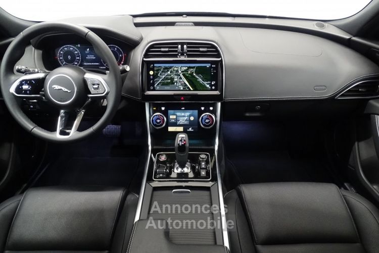 Jaguar XE D200 R-Dynamic S Auto RWD - <small></small> 43.990 € <small>TTC</small> - #9