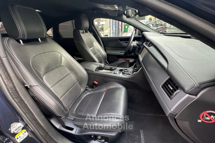 Jaguar XF 2.0 D - 180 ch BVA AWD R-Sport - <small></small> 22.490 € <small>TTC</small> - #22