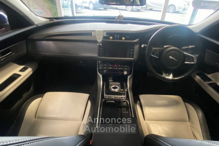 Jaguar XF 2.0 D - 180 ch BVA AWD R-Sport - <small></small> 12.490 € <small>TTC</small> - #10