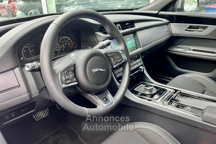 Jaguar XF 2.0 D - 180 ch BVA R-Sport - <small></small> 46.990 € <small>TTC</small> - #6