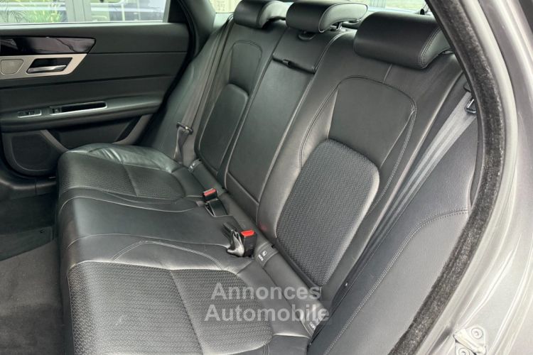 Jaguar XF 2.0 d 180 ch prestige avec affichage te haute regulateur adaptatif gps camera de recul - <small></small> 18.490 € <small>TTC</small> - #10