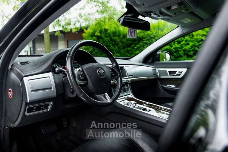 Jaguar XF 2.2D - <small></small> 12.995 € <small>TTC</small> - #10