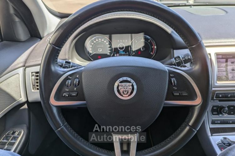 Jaguar XF 3.0D V6 BITURBO 240CH BVA8 LUXE PREMIUM - <small></small> 16.490 € <small>TTC</small> - #16