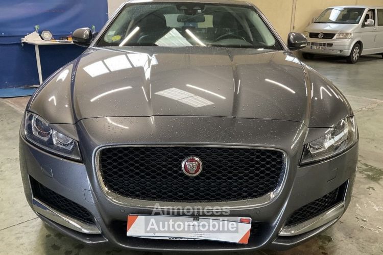 Jaguar XF II PRESTIGE 2.0 D 180 Cv 1ERE MAIN / BVA8 TOIT OUVRANT CUIR GPS 51 200 Kms - GARANTIE 1 AN - <small></small> 22.970 € <small>TTC</small> - #3