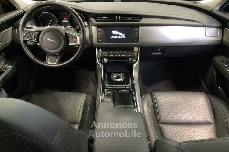 Jaguar XF II PRESTIGE 2.0 D 180 Cv 1ERE MAIN / BVA8 TOIT OUVRANT CUIR GPS 51 200 Kms - GARANTIE 1 AN - <small></small> 22.970 € <small>TTC</small> - #9