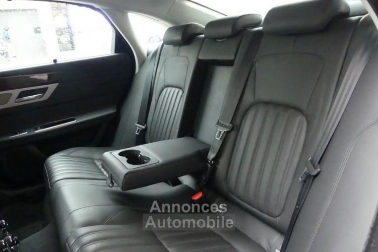 Jaguar XF V6 3.0 D 300 CH PORTFOLIO BVA - <small></small> 22.990 € <small>TTC</small> - #15