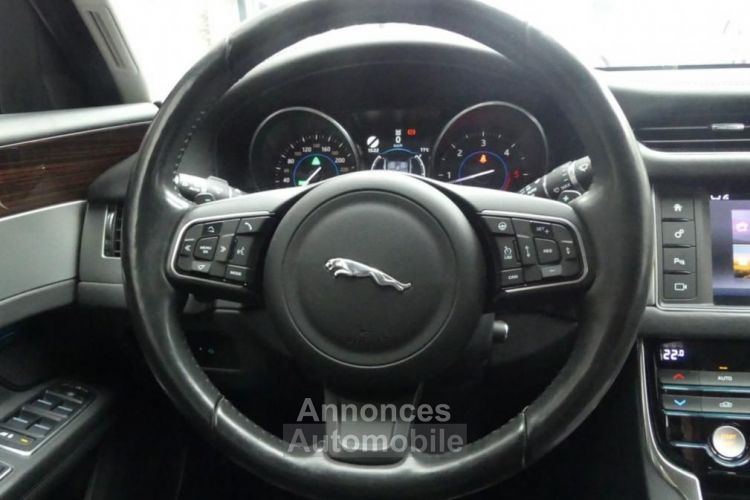 Jaguar XF V6 3.0 D 300 CH PORTFOLIO BVA - <small></small> 22.990 € <small>TTC</small> - #19