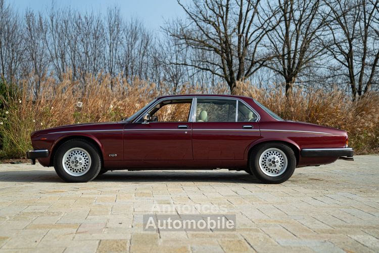 Jaguar XJ DAIMLER XJ DUBLE SIX - Prix sur Demande - #17