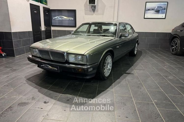 Jaguar XJ DAIMLER XJ6 4.0 226CH 1990 - <small></small> 18.990 € <small>TTC</small> - #1