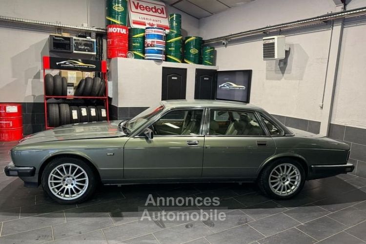 Jaguar XJ DAIMLER XJ6 4.0 226CH 1990 - <small></small> 18.990 € <small>TTC</small> - #4