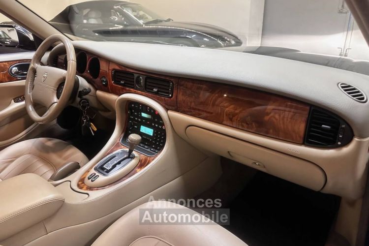 Jaguar XJ II 3.2 V8 Pack Classique BA - <small></small> 12.500 € <small>TTC</small> - #14