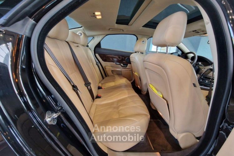 Jaguar XJ II V6D 275 Premium Luxury 07/2013 - <small></small> 29.990 € <small>TTC</small> - #10